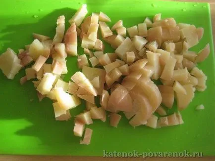 Салата с сини сливи и гъби 8 прости рецепти