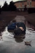Колко тъжно е удобно в един човешки живот!