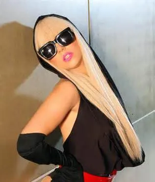 На колко години е Lady Gaga биография и етап персона певец (певица) На колко години е Lady Gaga биография и етап персона певица