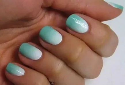 Turquoise körömlakk friss trend idén nyáron