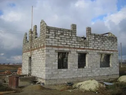 Изграждане на къща от пяна блокове