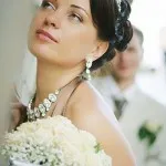 Булчински прически с диадема