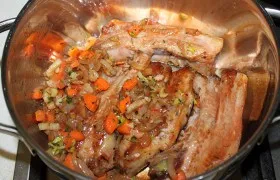 Свински ребра задушени с картофи - рецепта със стъпка по стъпка снимки