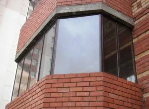 Инсталиране на балконската врата с прозорец с ръце (комплект) Инсталиране на балконската врата с прозорец с ръце
