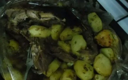 Патица пече в ръкав (ябълки, картофи) рецепти