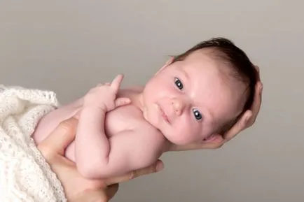 Класове с дете на 1 месец игри и упражнения
