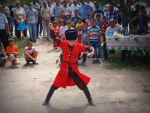 Известният кавказки танц - лезгинка, салса бум - танцова школа