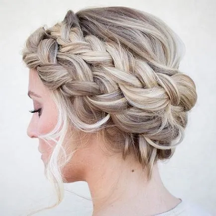 50 Красиви и модерни събрани прически за дълга коса