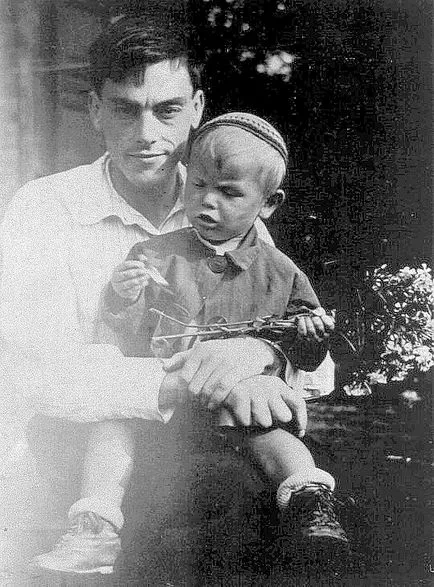 Арсений Тарковски и Андрей огледални портрети, за татковци това списание - Татко (Andrew) Арсений и Андрей Тарковски портрети огледало, списание за истински татковци - Татко