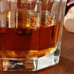 Mi eltér bourbon whiskey - 4 összehasonlítása faktor (Bourbon) Mi eltér bourbon whiskey - 4 összehasonlítás faktor