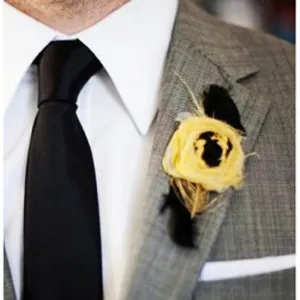 Boutonniere a kezüket rostanyagok és a gyűjtemény inspirációt