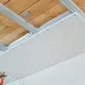 Какво е на подсилваща лента за гипскартон (укрепване) Какво е на подсилваща лента за гипскартон
