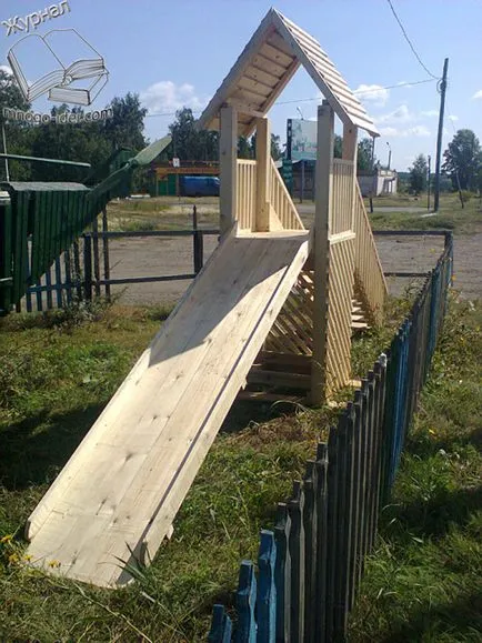 Детска площадка със собствените си ръце, трактори, хеликоптери, оръжия, машина, изработени от дърво
