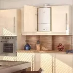 дизайн кухня с газов котел върху изображението на стена