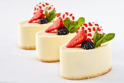 Плодове торта - две вкусни рецепти, които да избирате!