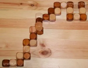 Puzzle - дървен куб змия