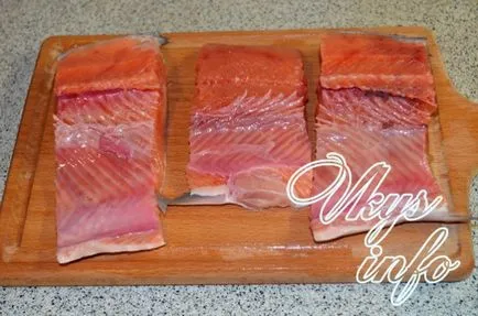 Pink сьомга с картофи на фурна пече вкусна рецепта сьомга