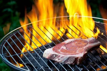 Как да се готви на скара за барбекю (BBQ) Как да се готви на скара за барбекю