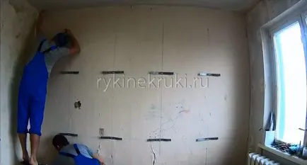 Как да монтирате на профил за гипсокартон към стената, с ръце куки (профил) Как да монтирате на профил за гипсокартон към стената, с ръце куки