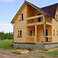 Коя къща е по-добре да се изгради постоянно пребиваване и това, което