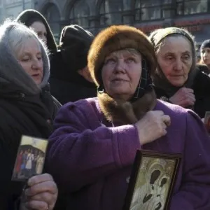 Как да се кръсти православна от дясно на ляво или ляво на дясно