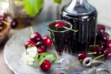 Как да направите черешова ракия - няколко вкусни рецепти