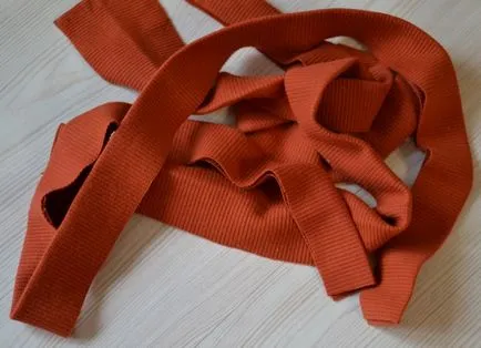 Как да шият трикотажни платове, шевни на тениска на трикотажни платове на жените