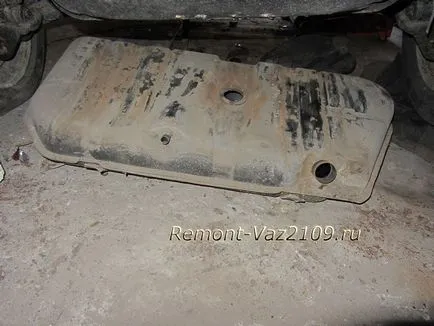 Премахване на резервоара за гориво от автомобила, ремонт вази 2109-2108