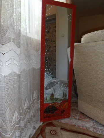 Как да украсят огледало с ръцете си