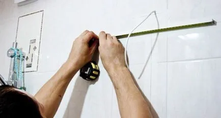 Как да се мотае кухненски шкафове и инструкциите за видео монтаж с ръцете си какво е нивото, цена,