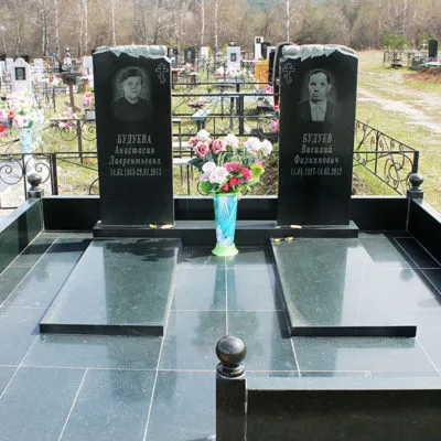 Как да изберем паметник на гроба на подробни инструкции