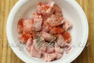 Картофена яхния с месо и гъби