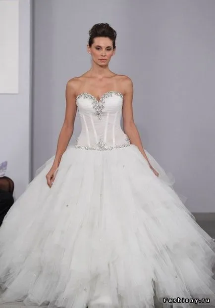 Колекция булчински рокли 2011 от Pnina Tornai