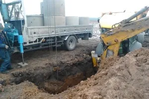 Копаене добре трактор