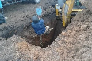 Копаене добре трактор