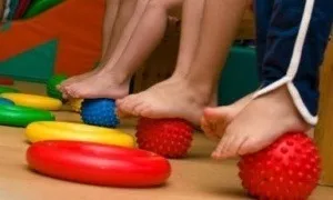 Камъкът на палеца (Hallux деформация, фиксирана върху крака му) лечение