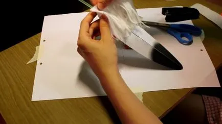 Индийски костюм с индийски перце прическа
