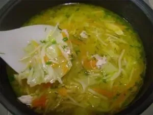 Пилешка супа в multivarka бързо и вкусно