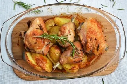 Пиле с картофи на фурна