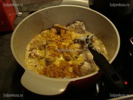 Пиле в сос от сирене