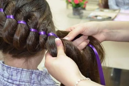 Ribbon в косата си - прическа за всеки ден или за тържествен повод (всеки) Ribbon в косата си - прическа за всеки ден и за случая,
