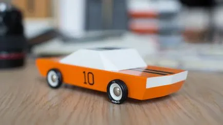 Машина, изработени от дърво с ръцете си