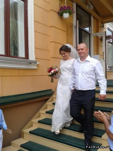 Маркирай шиене сватбени рокли
