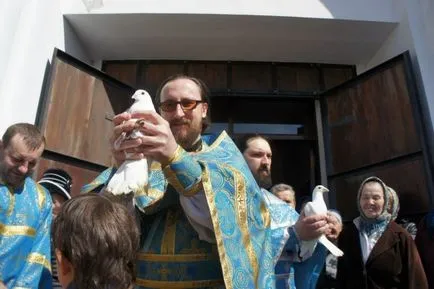 Към новата година е по-малко, отколкото очаквате от хора, толкова повече - от Бога