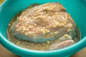 Leg свински печени във фолио