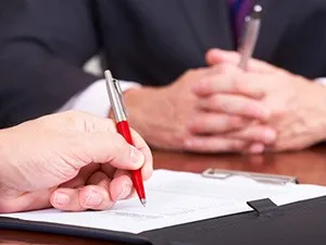 Прехвърляне на пари при закупуване на апартамент в брой, сейф, акредитив