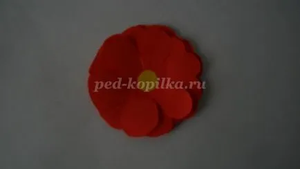 Virágok a papír ajándék anya saját kezűleg