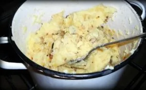 Банички с картофи как да ги вкусни (супени лъжици растително масло) улесняват Банички с картофи как да ги правят вкусни
