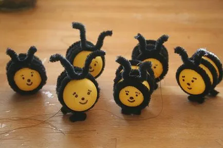 Занаяти от контейнери от Kinder изненади майчинство - бременност, труд, енергия, обучение (контейнери) Изделия от контейнер от детска изненада, майчинството - бременност, раждане, хранене, образование
