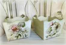 Decoupage képek a stílus Provence kezét és mesterkurzus, dobozok és locsolókannák, egy asztal és egy tálca, szalvéták